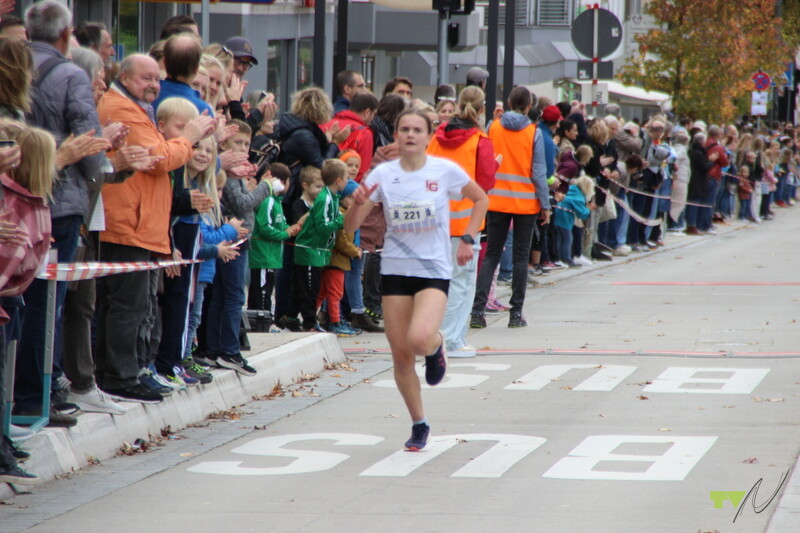 Bild Siegerin Schuelerlauf