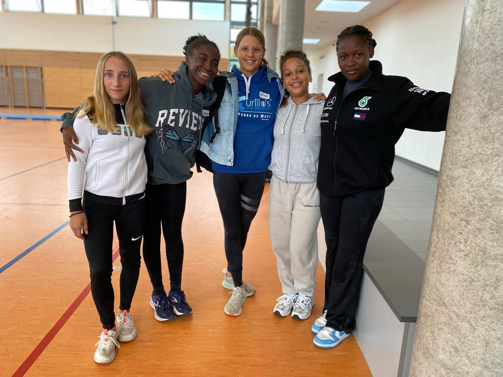 Lehrgang zu Trainerassistentinnen